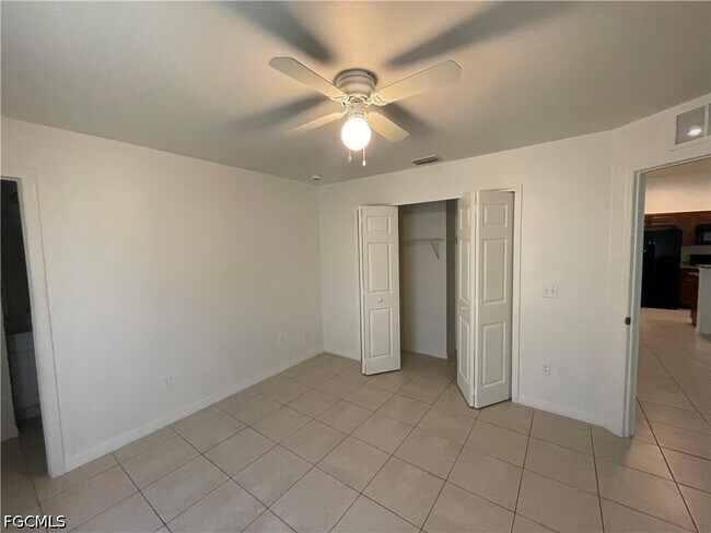 Building Photo - 705 Nicholas Pkwy W
