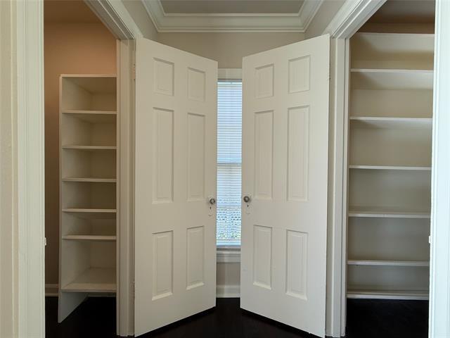 Building Photo - 1321 Smilax Ave