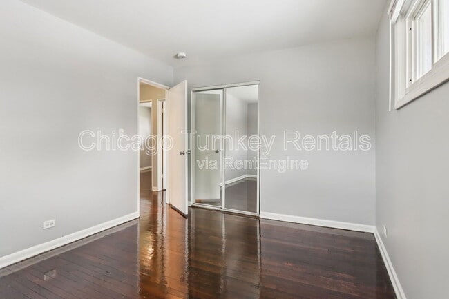 Building Photo - 16019 Circle Dr