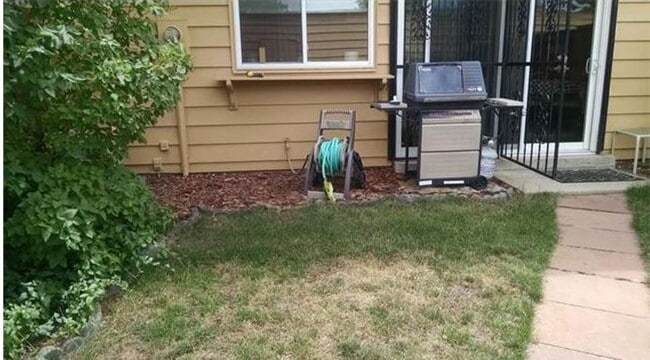 Building Photo - Nice 3 bedroom townhome in Aurora