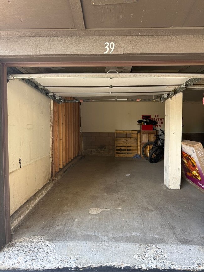 Building Photo - 1629 Majestic Pines Dr