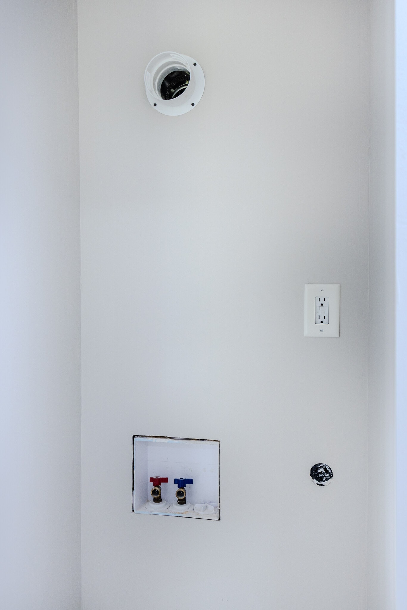 Building Photo - 1142 Riverside Cir