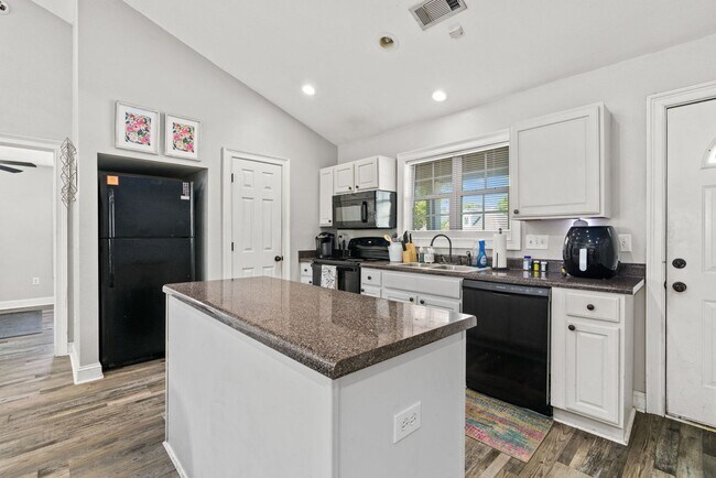 Building Photo - Available in August 2026!