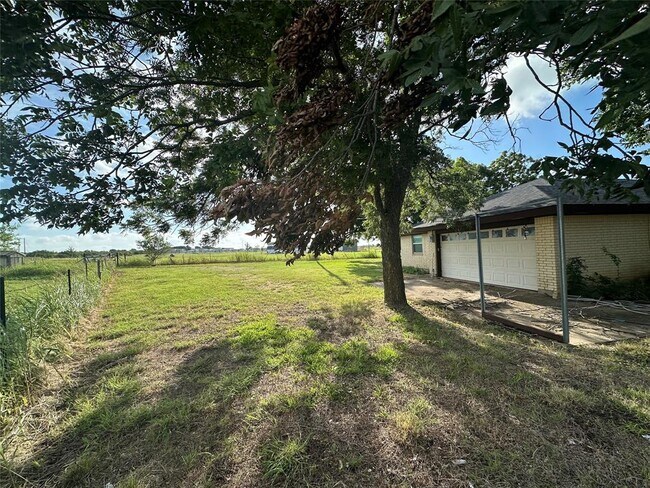 Building Photo - 3150 Co Rd 152