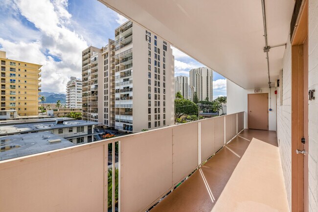 Building Photo - 225 Lili?uokalani Ave