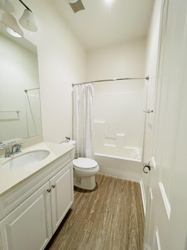Building Photo - 85468 Treviso Dr