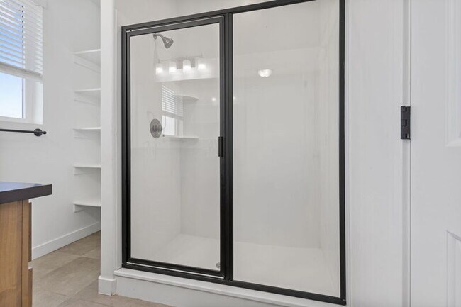 Building Photo - 868 W 480 S
