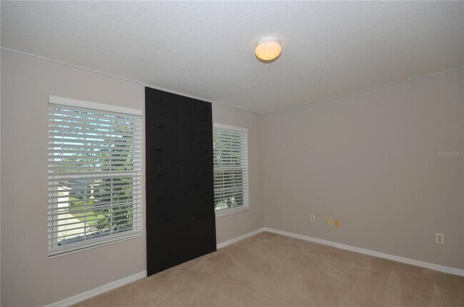Building Photo - 1625 Emerald Hill Way