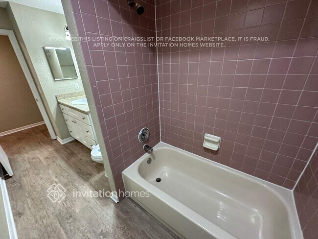 Building Photo - 1902 River Crossing Dr