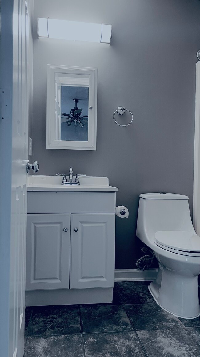 Building Photo - 516 Brent Rd