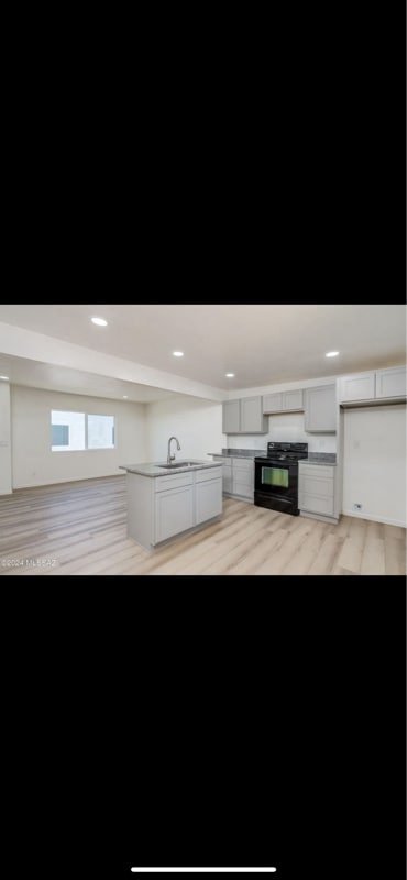 Building Photo - 5701 E Pima St
