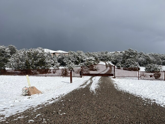 Building Photo - 42 Express Blvd