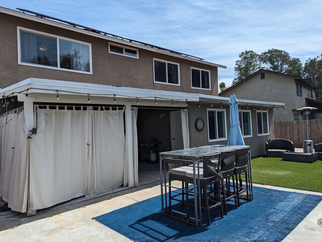Building Photo - 4 Bedroom 2 Bathroom Home  - Move in special
