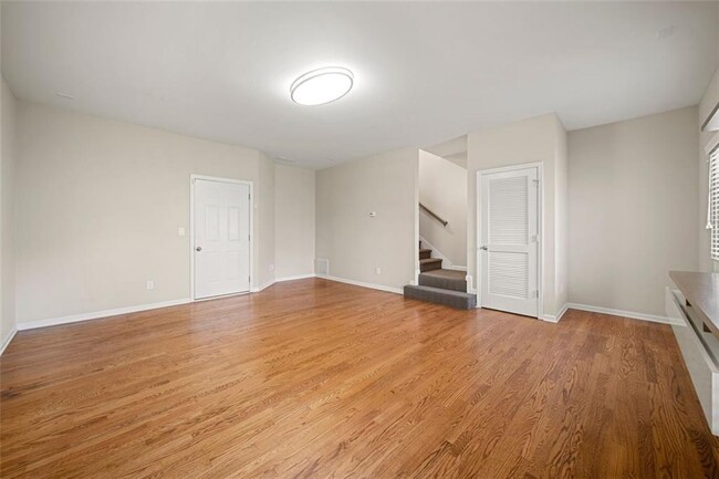 Building Photo - 6424 Queens Court Trace
