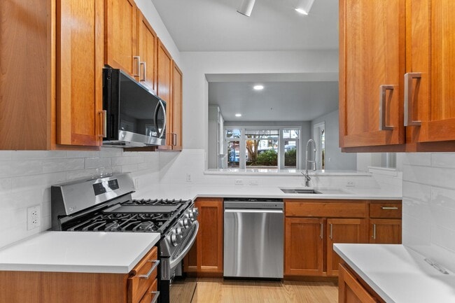 Building Photo - 1Bd/1Ba Kirkland Condo