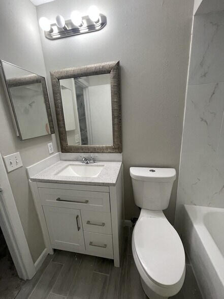Building Photo - 11332 Grandville Dr