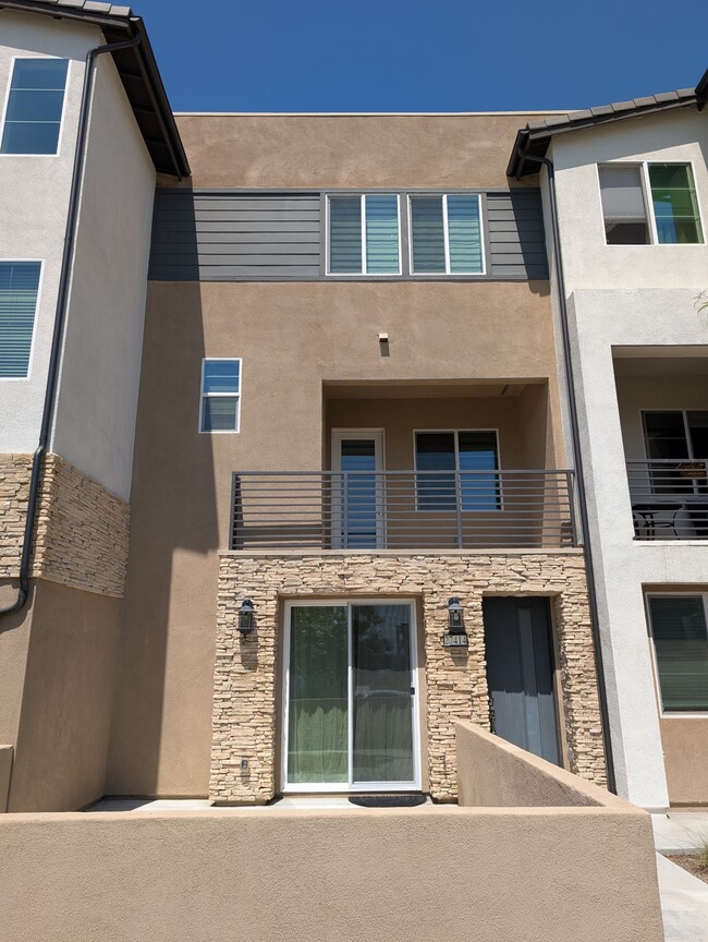 Building Photo - 27414 N Arborview Ln