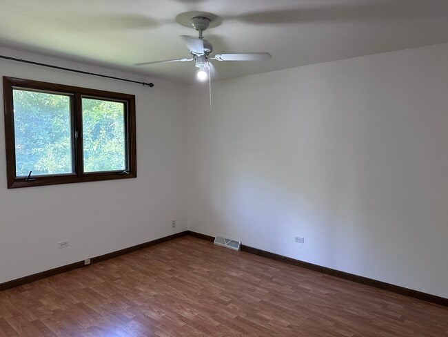 Building Photo - 5530 W 91st St
