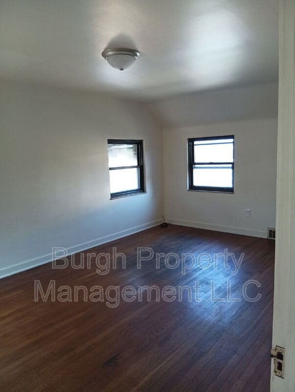 Building Photo - 8614 Bricelyn St