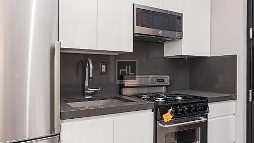 Primary Photo - 2ND AVE.