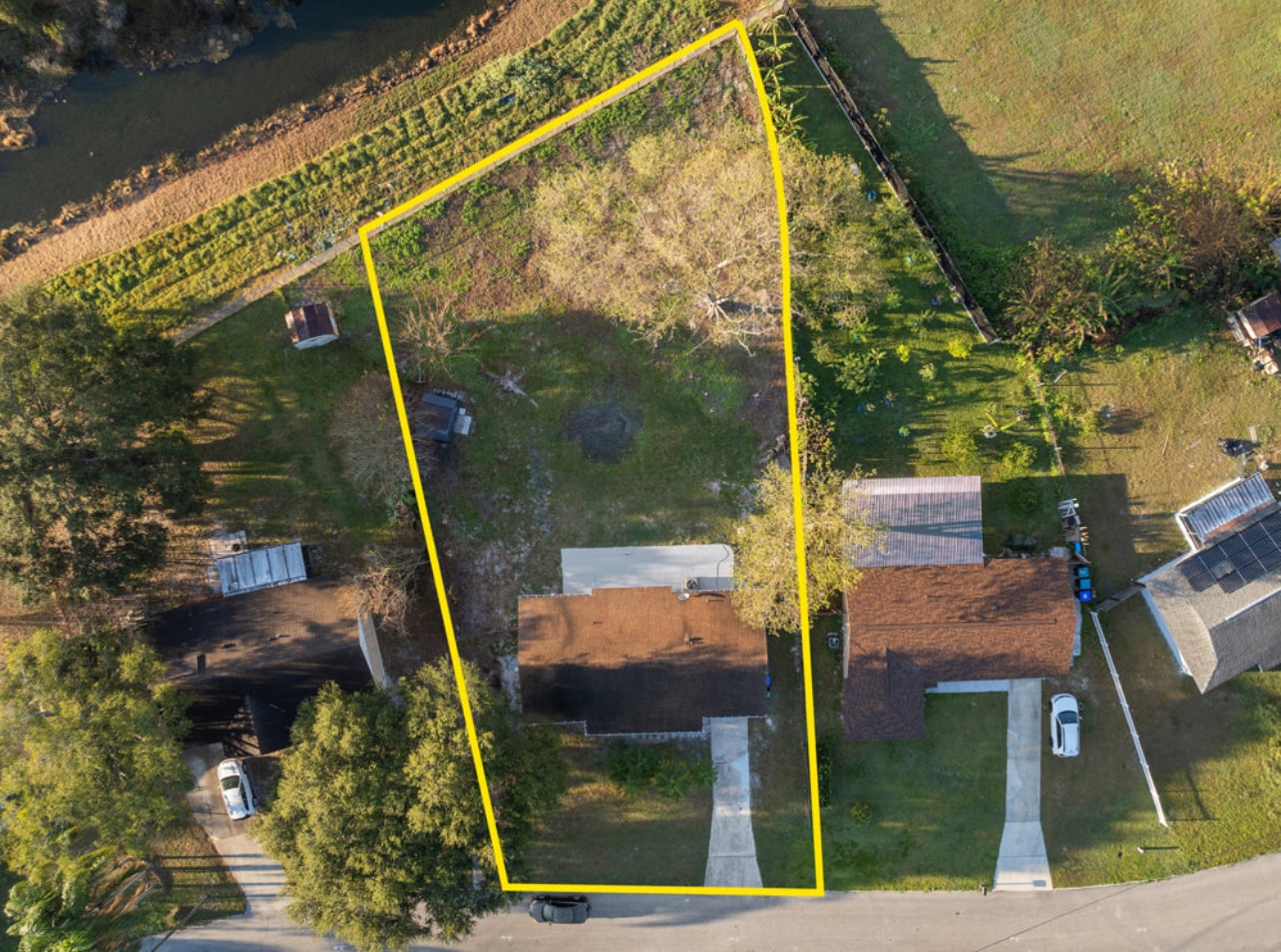 Building Photo - 3806 Groome Dr