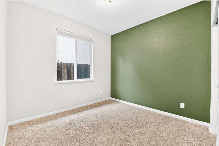 Building Photo - 9424 Malbec St