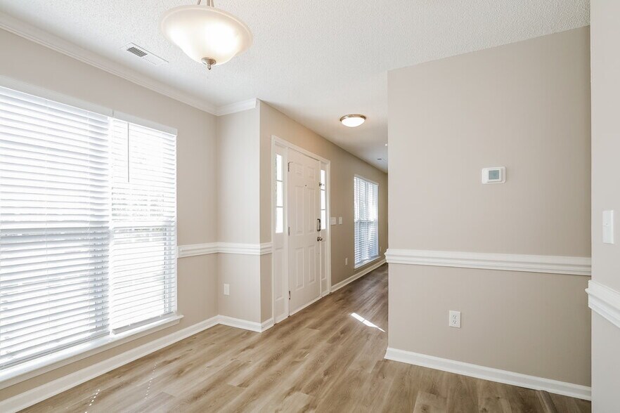 Building Photo - 6104 Brick Landing Dr
