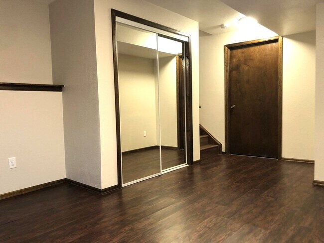 Building Photo - 3 Bed/2bath Single Family Home in Parkwood East