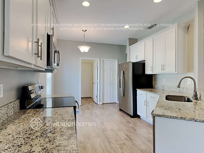 Building Photo - 3892 Manitoba Way