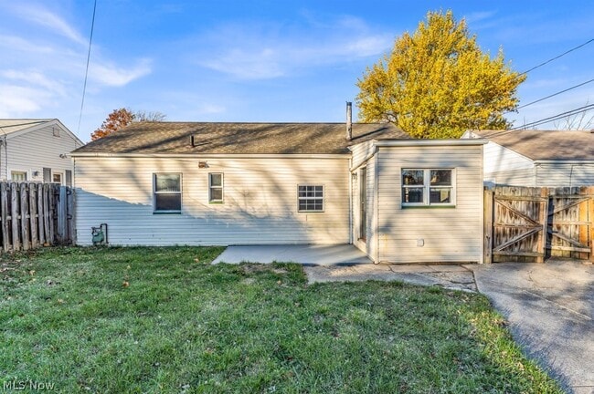 Building Photo - 13813 Leroy Ave