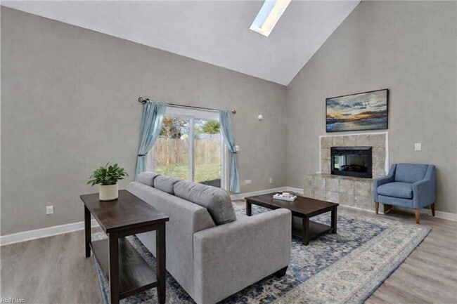 Building Photo - For Rent Salem Villages