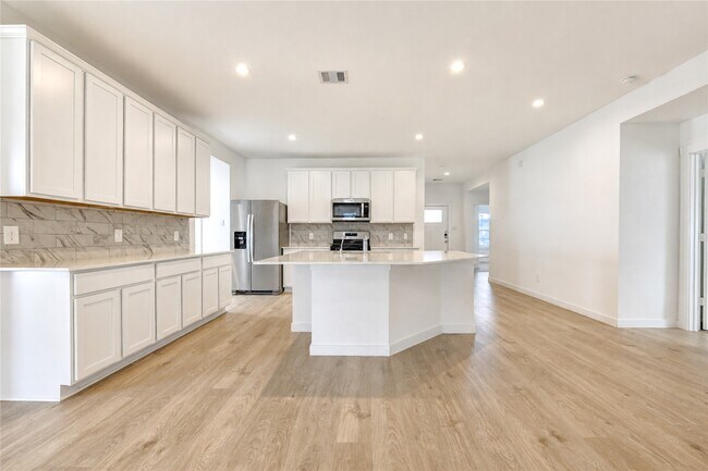 Building Photo - 31727 Hallington Hl Ln