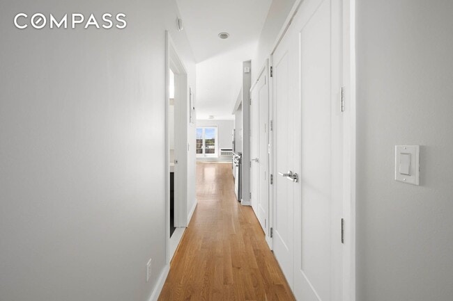 Building Photo - 195 Hawthorne St