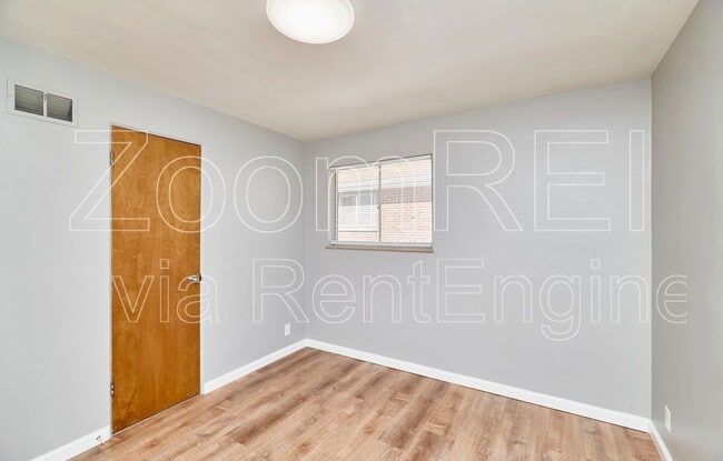 Building Photo - 9537 Cote Brilliante Ave