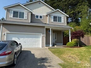 Building Photo - 5 bedroom spanaway home!