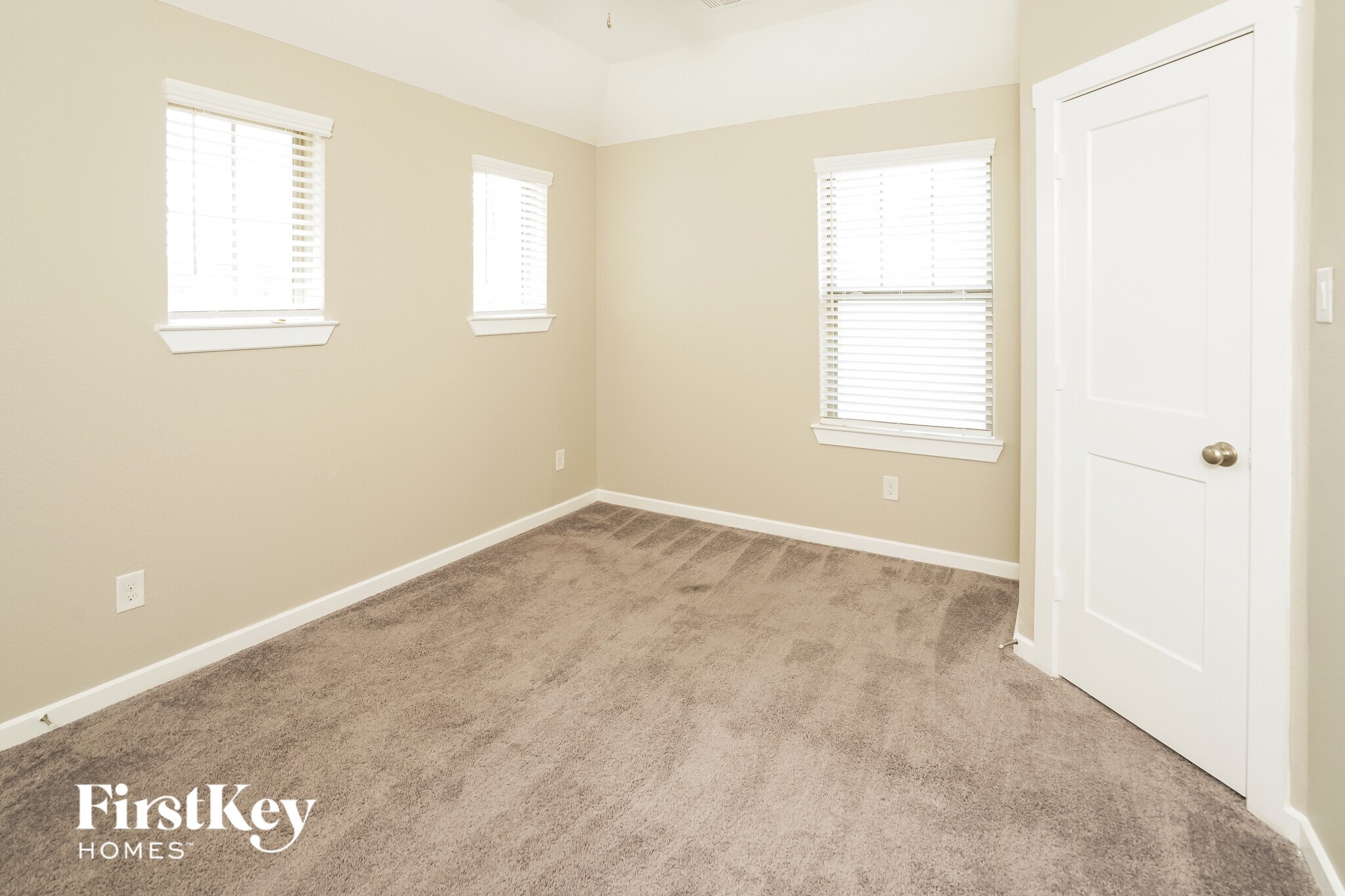 Building Photo - 27005 Sofia Forest Dr