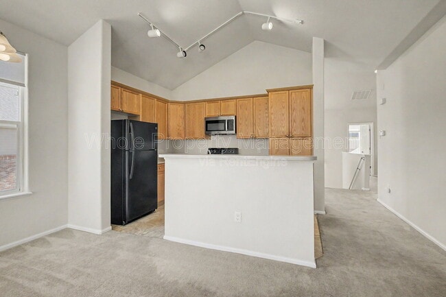 Building Photo - 2260 S Vaughn Way