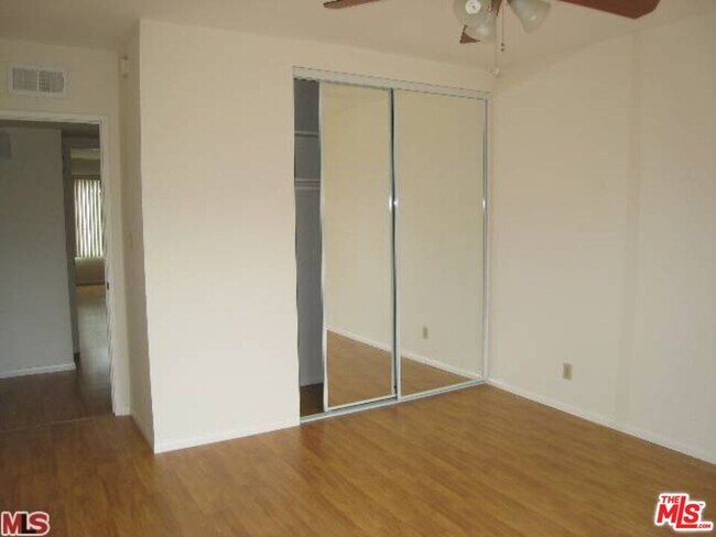 Building Photo - 5252 Coldwater Canyon Ave