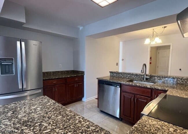 Building Photo - 64 Goldfinch Ct