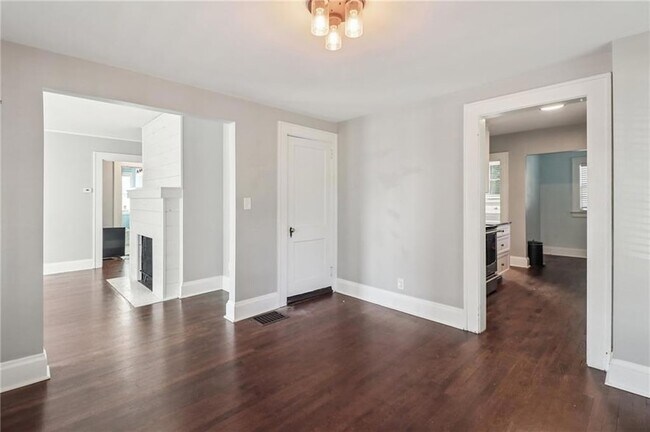 Building Photo - 2649 Jefferson Terrace