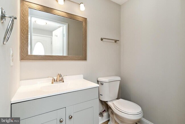 Building Photo - 3380 Longbow Ct