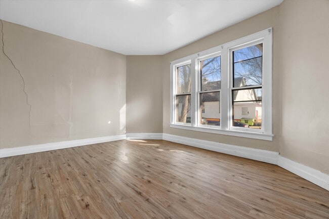 Building Photo - 26th St Milwaukee Duplex