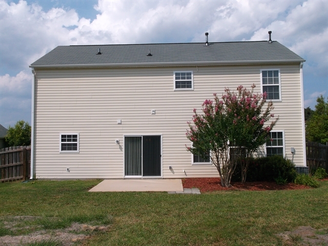 Building Photo - 4012 Shadow Pines Cir