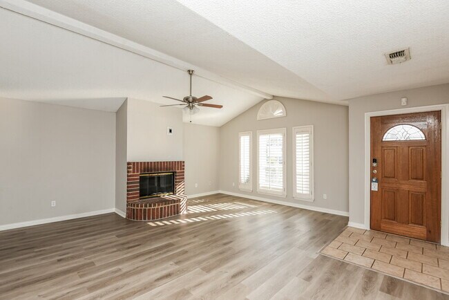 Building Photo - 4079 Tulip Tree Dr