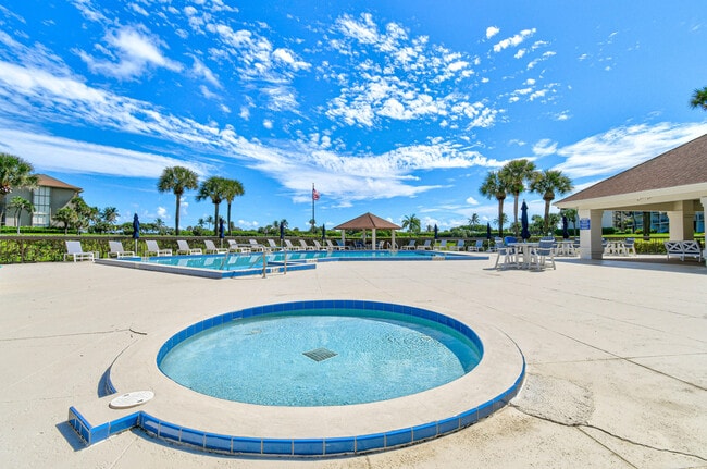 Building Photo - 501 S Seas Dr