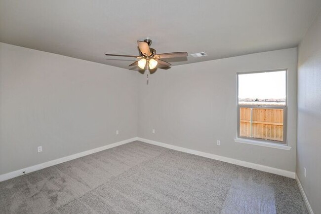 Building Photo - Brand New Large Townhome with Bonus Room!