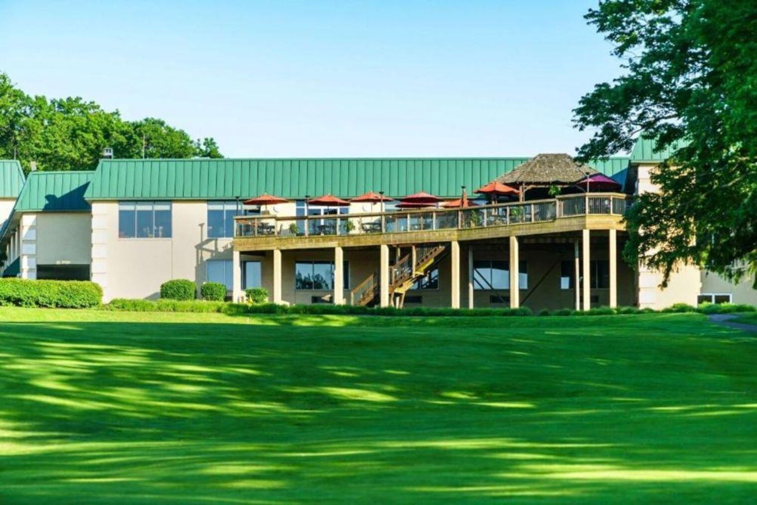 Building Photo - 1 Lakeview Dr