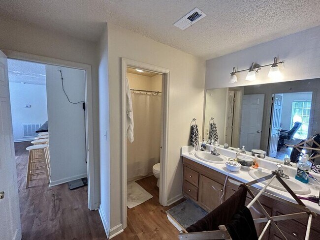 Building Photo - 155 Anderson Hwy