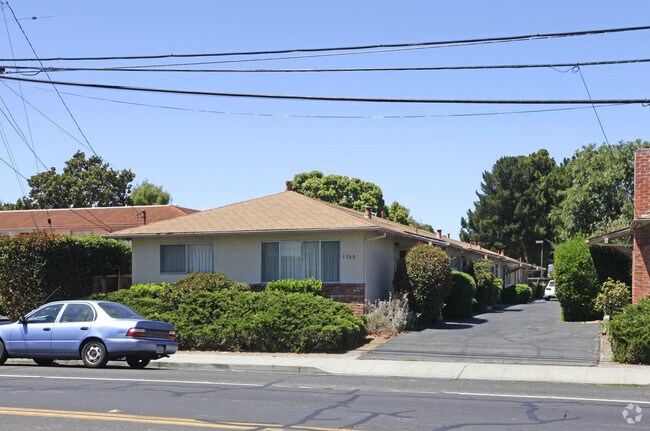 Primary Photo - 1360 Pomeroy Ave
