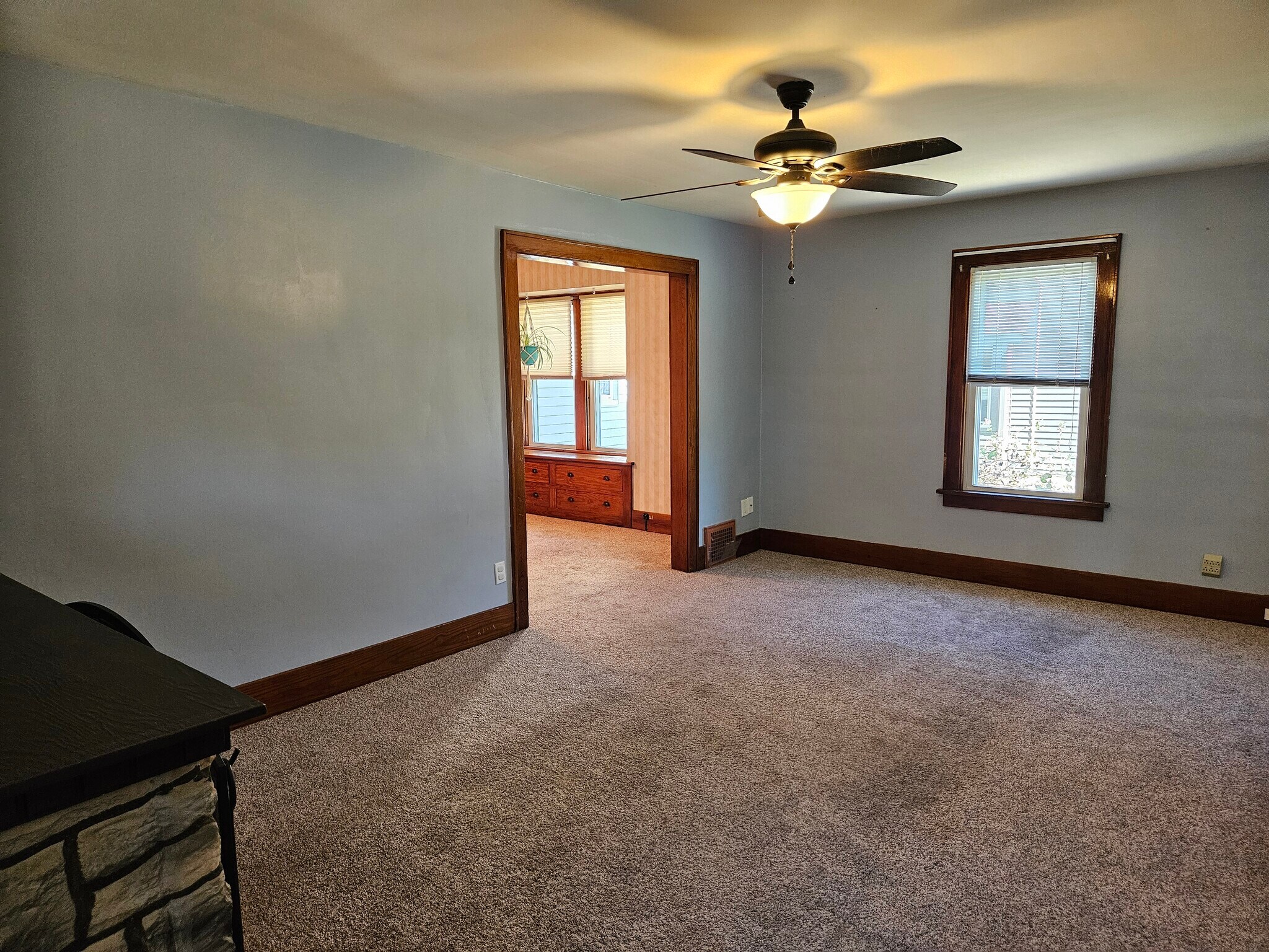 Living room - 4047 Mogadore Rd